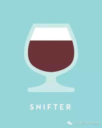 喝不同的啤酒 用不同的杯子 喝不同的啤酒 用不同的杯子