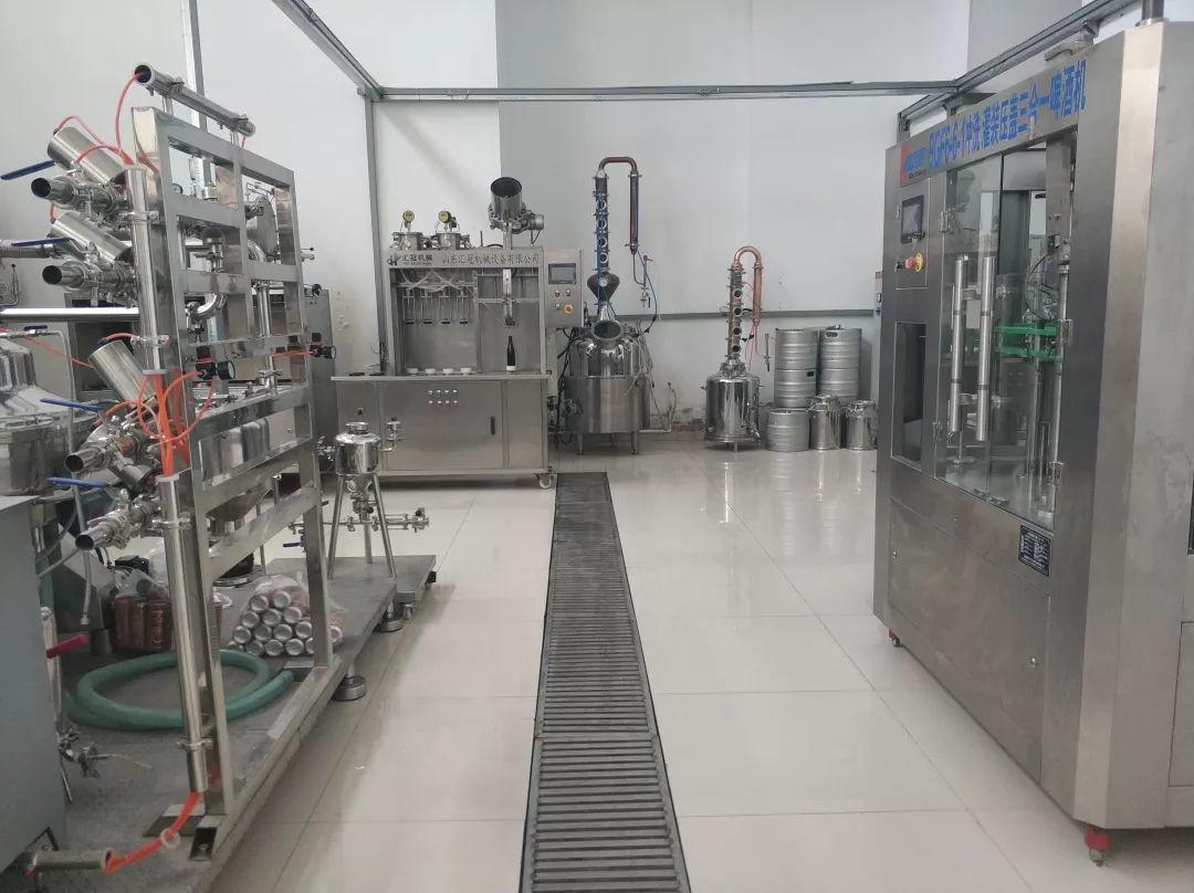 从“啤酒小白”到“精酿达人”,你只需要十天。 从“啤酒小白”到“精酿达人”,你只需要十天。