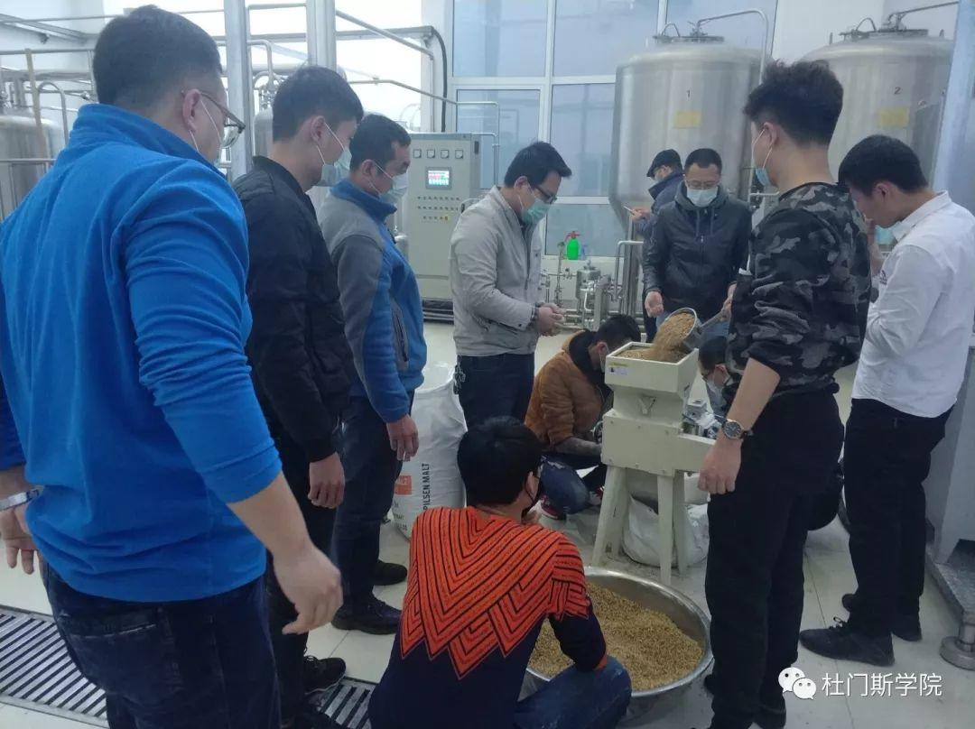 请准备——未来的酿酒大师! 请准备——未来的酿酒大师!