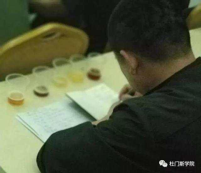 最美四月的我们 最美四月的我们