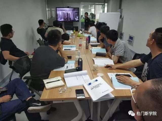 最美四月的我们 最美四月的我们