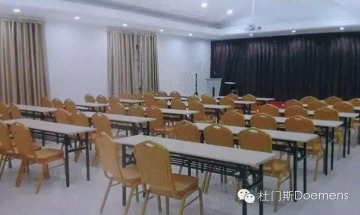 高档会议室 对外出租 高档会议室 对外出租