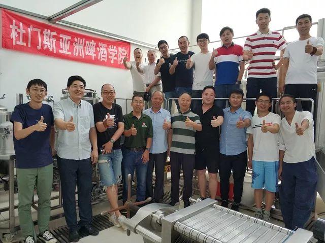 今年夏天,酿好一杯啤酒 今年夏天,酿好一杯啤酒