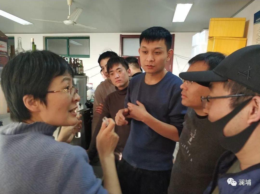 步履不停,酿造正当时。。。 步履不停,酿造正当时。。。