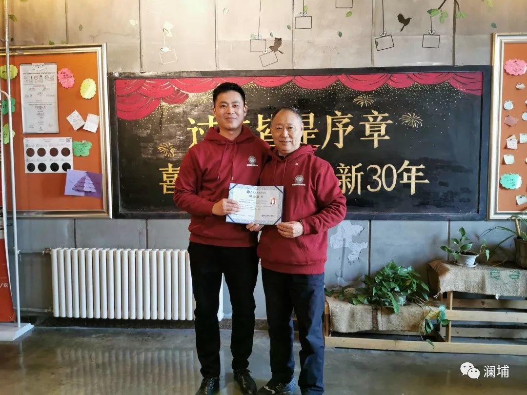 步履不停,酿造正当时。。。 步履不停,酿造正当时。。。