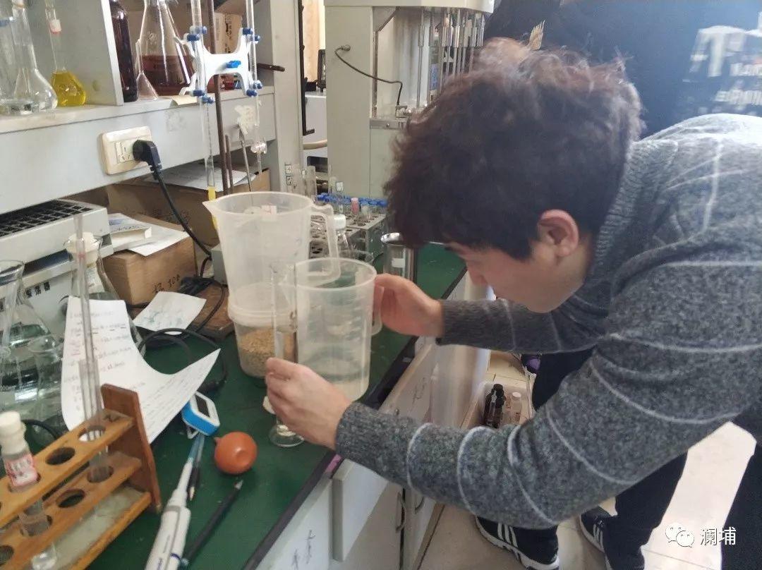 步履不停,酿造正当时。。。 步履不停,酿造正当时。。。